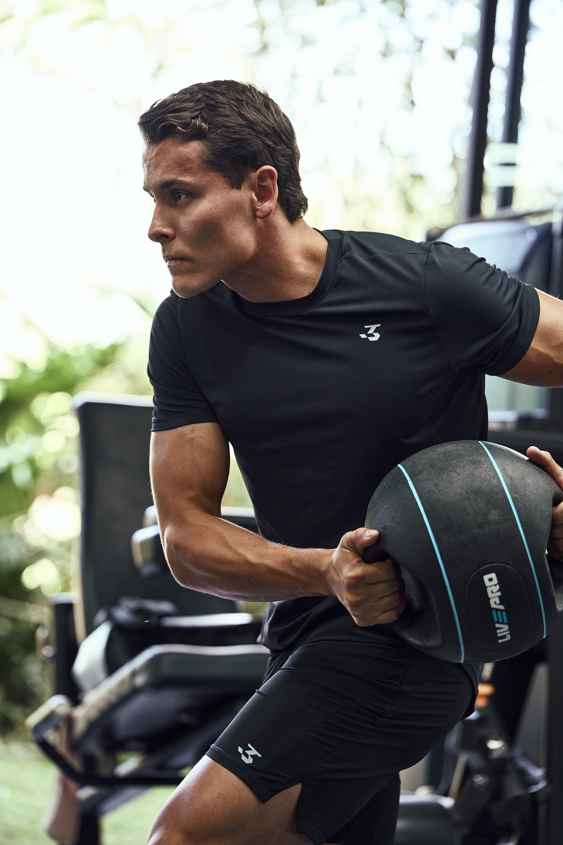 STRENGTH TEE - ENDURING BLACK